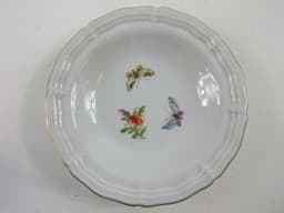 Visa detaljer för Höchst Porzellan Konfektteller mit Schmetterling & Blumen Dekor Bild av Höchst Porzellan Konfektteller mit Schmetterling & Blumen Dekor