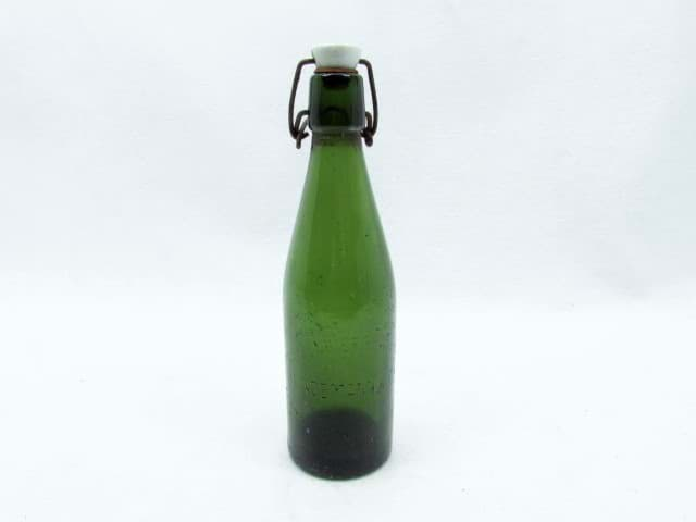 Bild von Alte Prägeflasche Bierflasche Weizenbierbrauerei Lindemann & Co