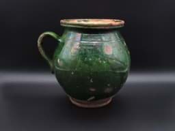 Image de Antiker kugelig-bauchiger Henkelkrug Hafnerware, wohl Kröning um 1800, grün