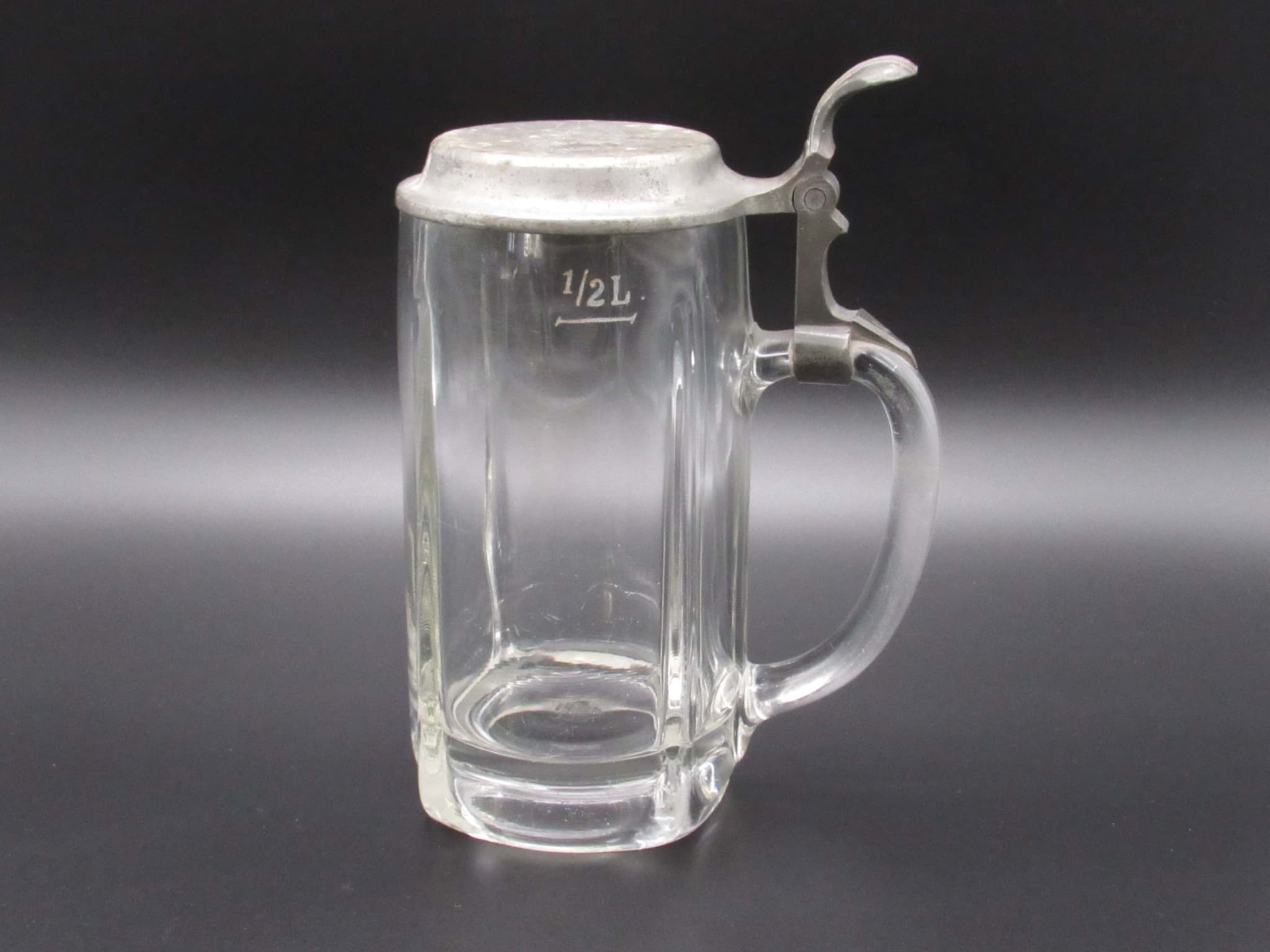 Afbeelding van Antiker Bierkrug aus Glas mit Zinndeckel, Brauerei Schimal Schönhaid, um 1920