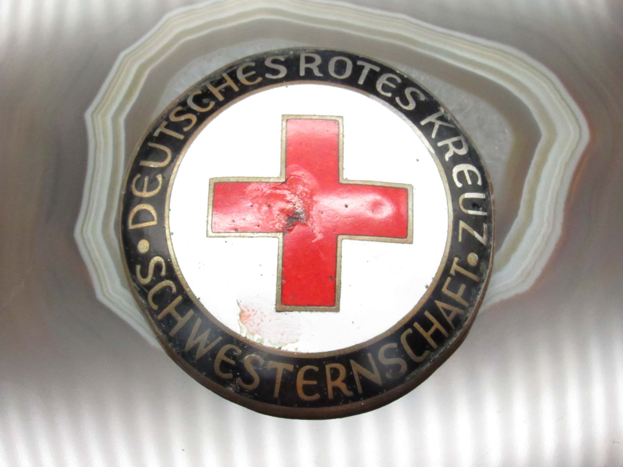 Bild av Abzeichen Deutsches Rotes Kreuz Schwesternschaft, Emaille
