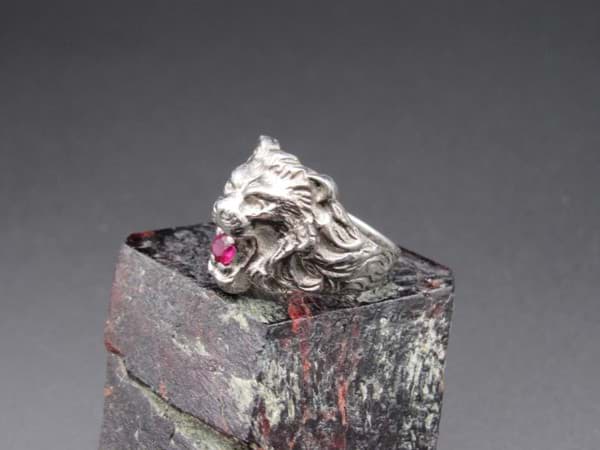 Bild von Silber 835 Löwenkopf Ring mit Rubin