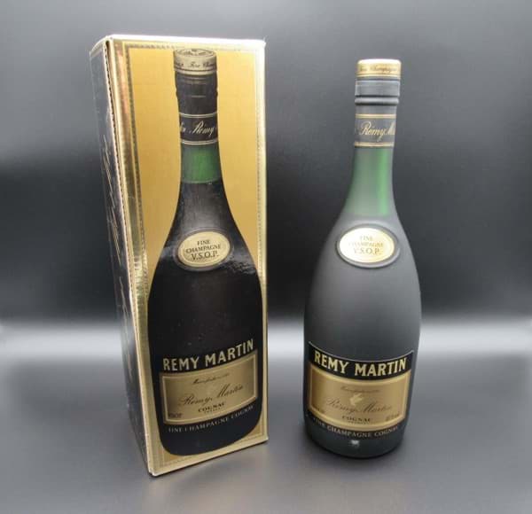Bild von 1 Flasche Remy Martin VSOP • 0,700 Liter, 40 % Vol. Alkohol, Vintage