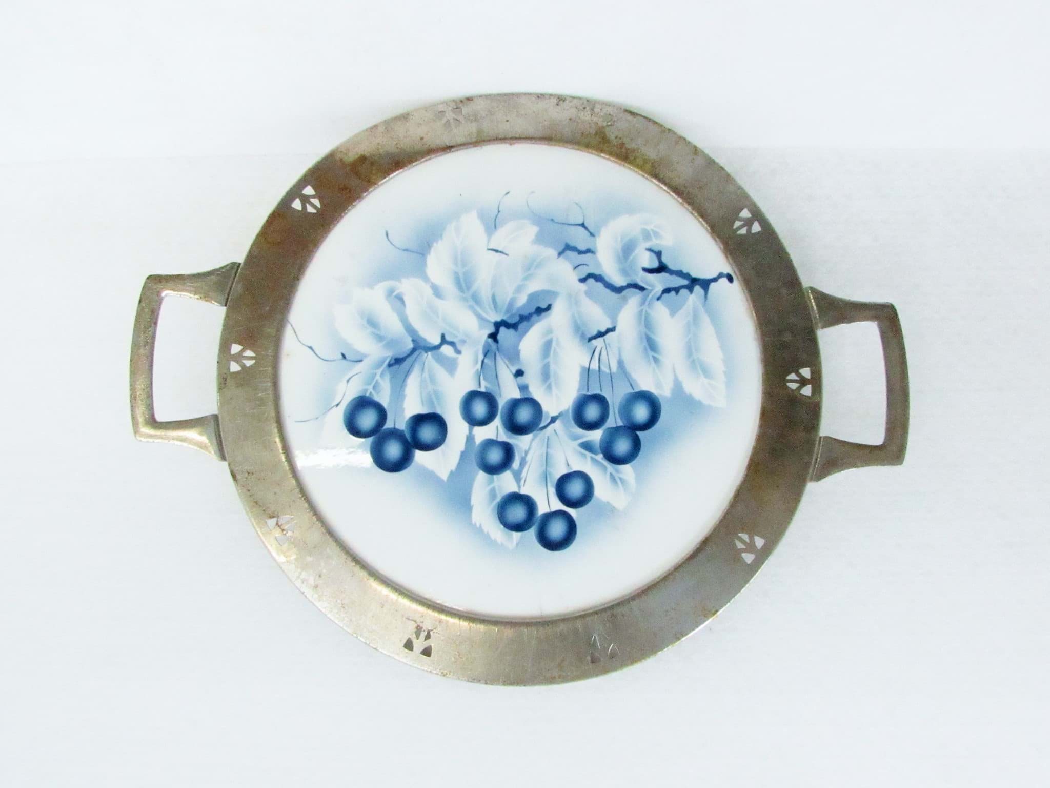 Afbeelding van Jugendstil Tortenplatte mit Spritzdekor, antik