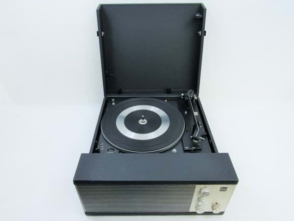 Bild von Portabler Koffer-Plattenspieler Dual 1210, Typ P 53, Schwarz