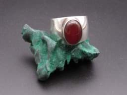 Bild von 925 Silber Ring mit rotem Stein