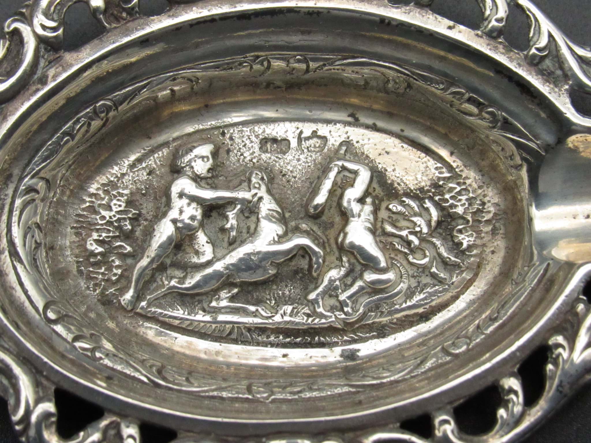 800 Silber Aschenbecher mit mythologischer Szene, 20. Jhd.