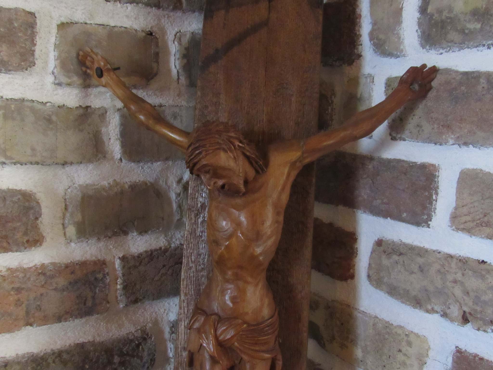 Bild von Geschnitzter Jesus, gekreuzigt, Wandkreuz