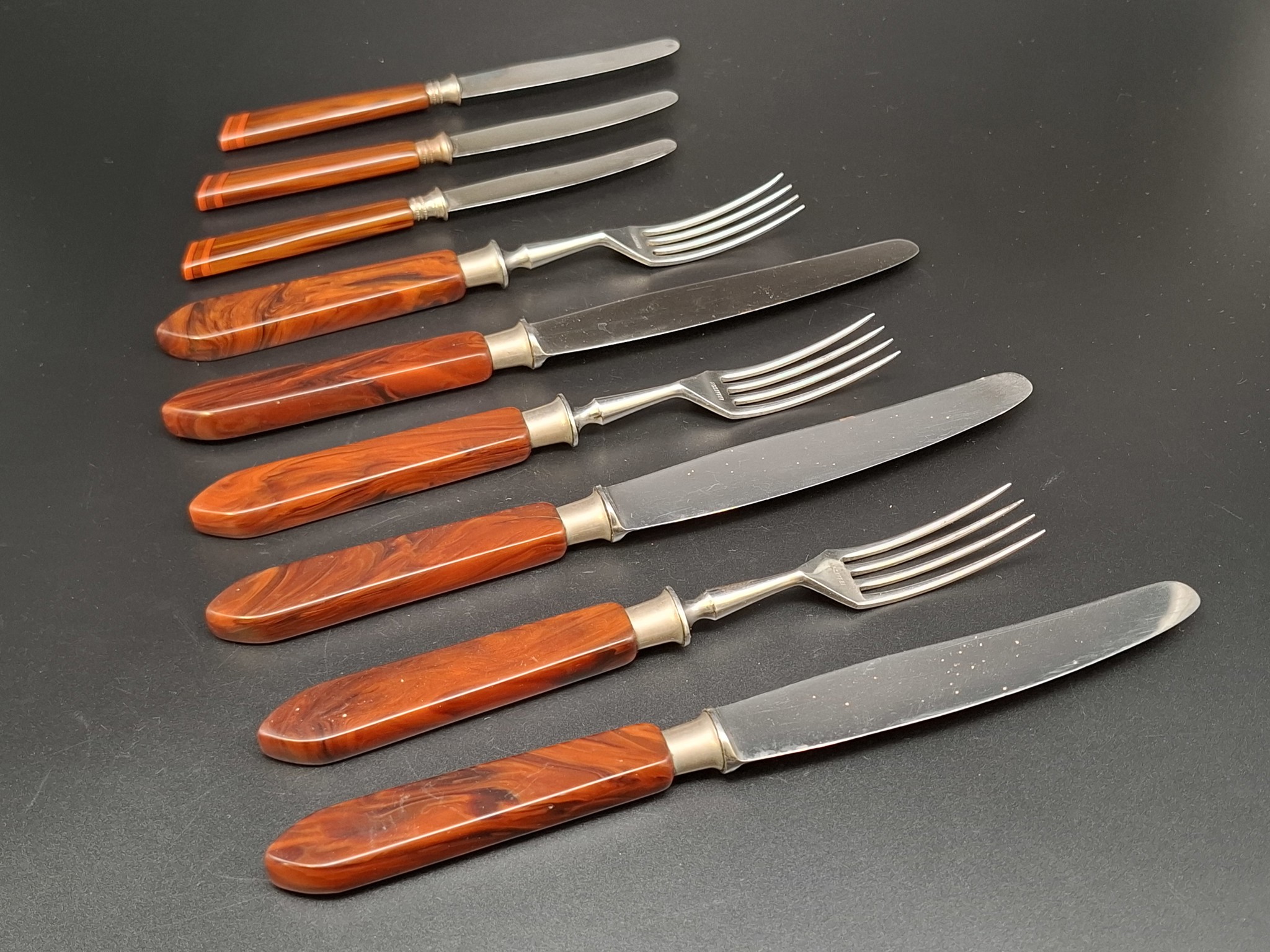 Zeeb Mannheim Speisebesteck Art Déco Bakelit Bernstein-Optik 1940er