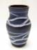 Bild von Vintage Keramik Vase blau liniert